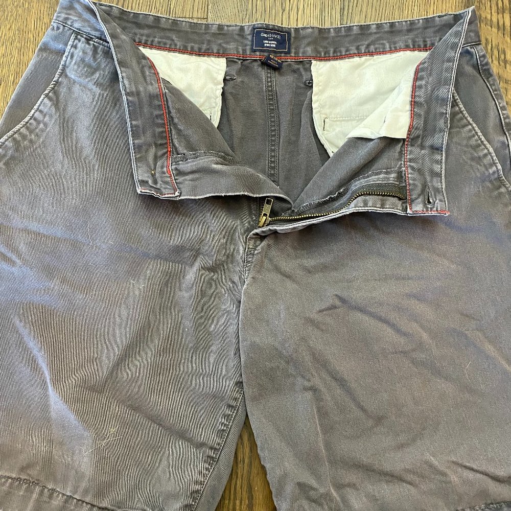 Gap Khakis Lived in Short Size 36 Gray